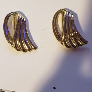 Elegant Gold-Tone Women's Scarf Slides